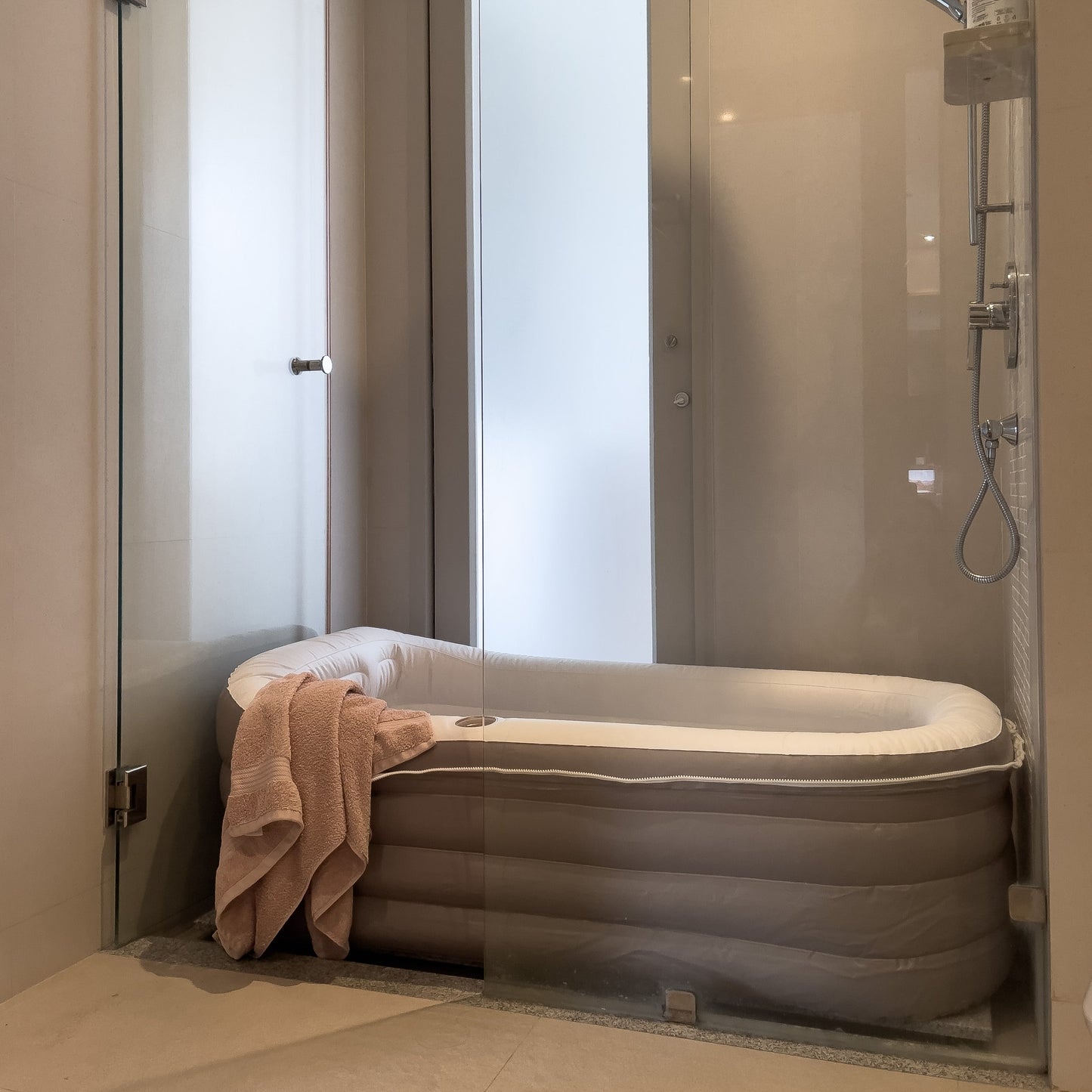 Inflatable City Bath